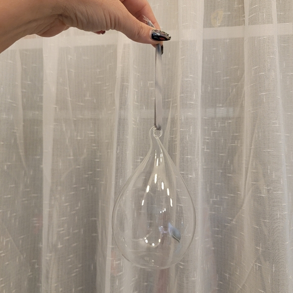 Young Living 2019 Christmas Essential Oil Diffusing Ornament NWT - Picture 3 of 10